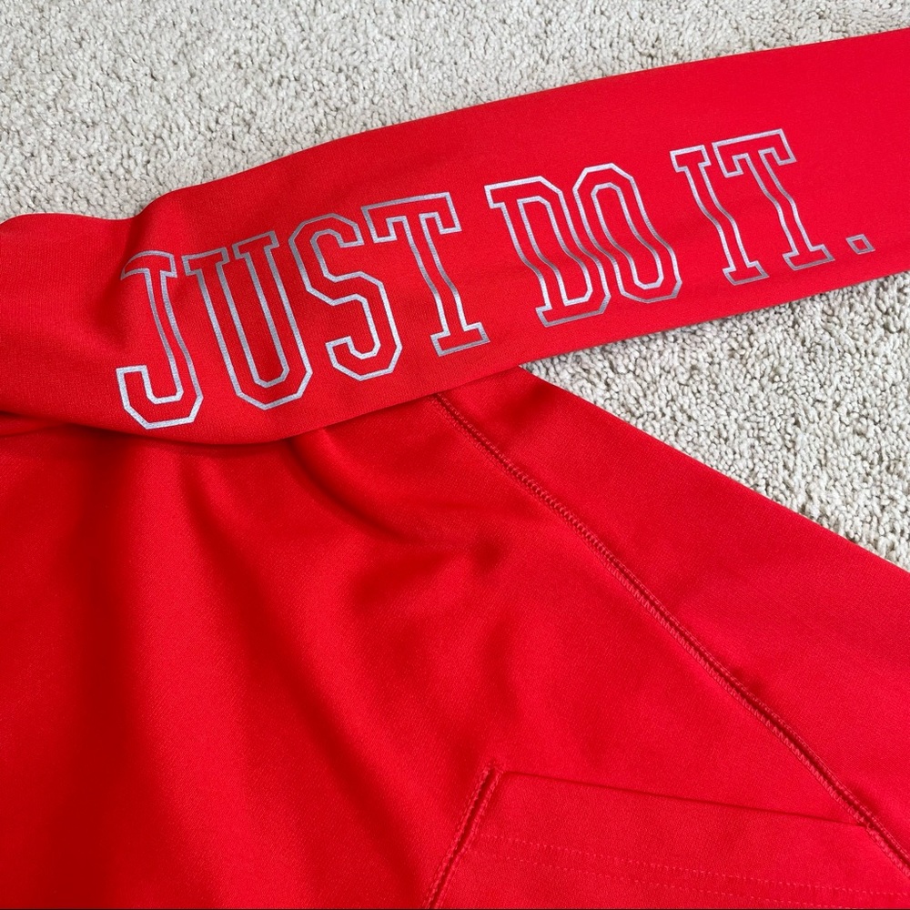 Nike Therma-FIT Pullover Graphic Hooded Sweatshirt - Picture 5 of 17